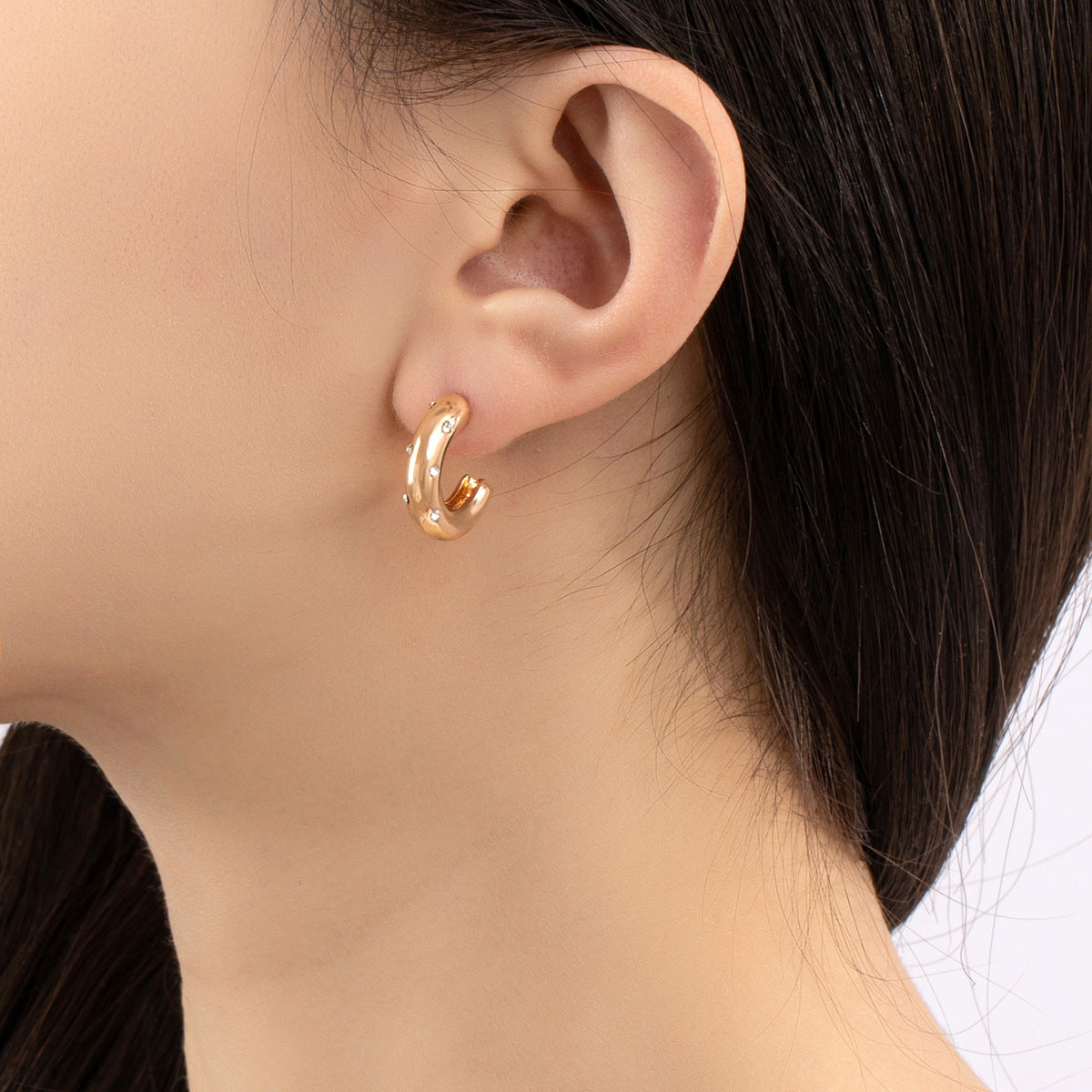 Bold Diamond Hollow Earrings